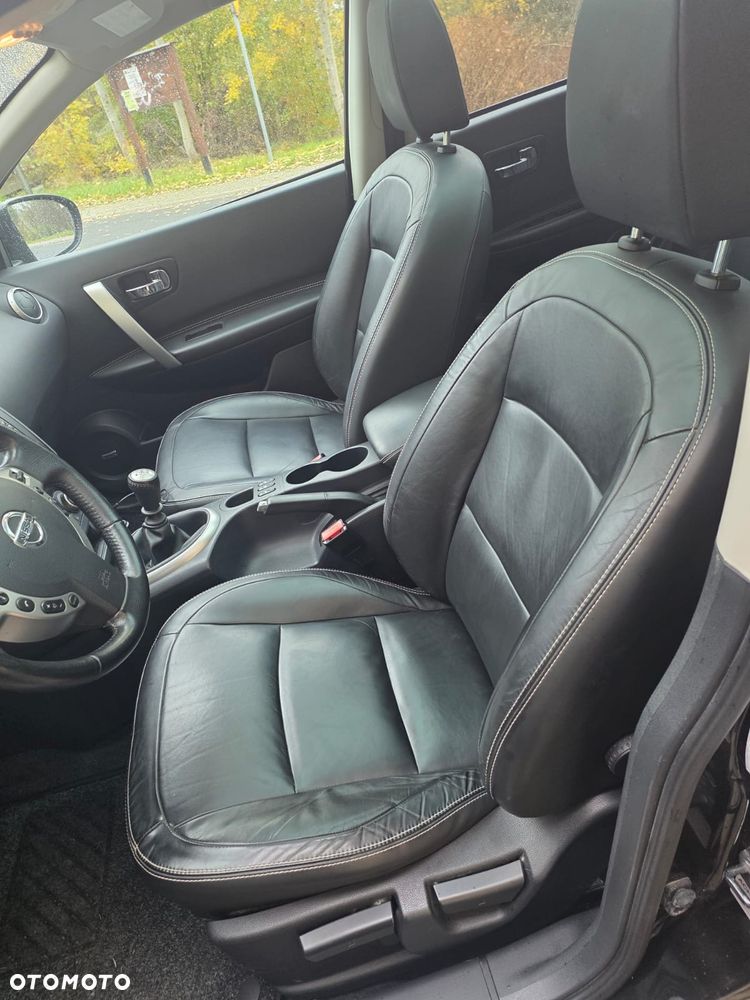 Nissan Qashqai 2.0 dCi DPF tekna - 9