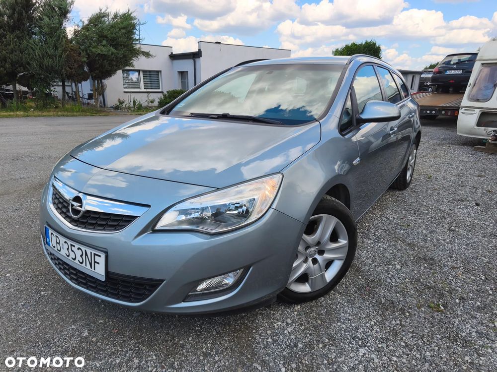 Opel Astra 1.7 CDTI Cosmo - 1