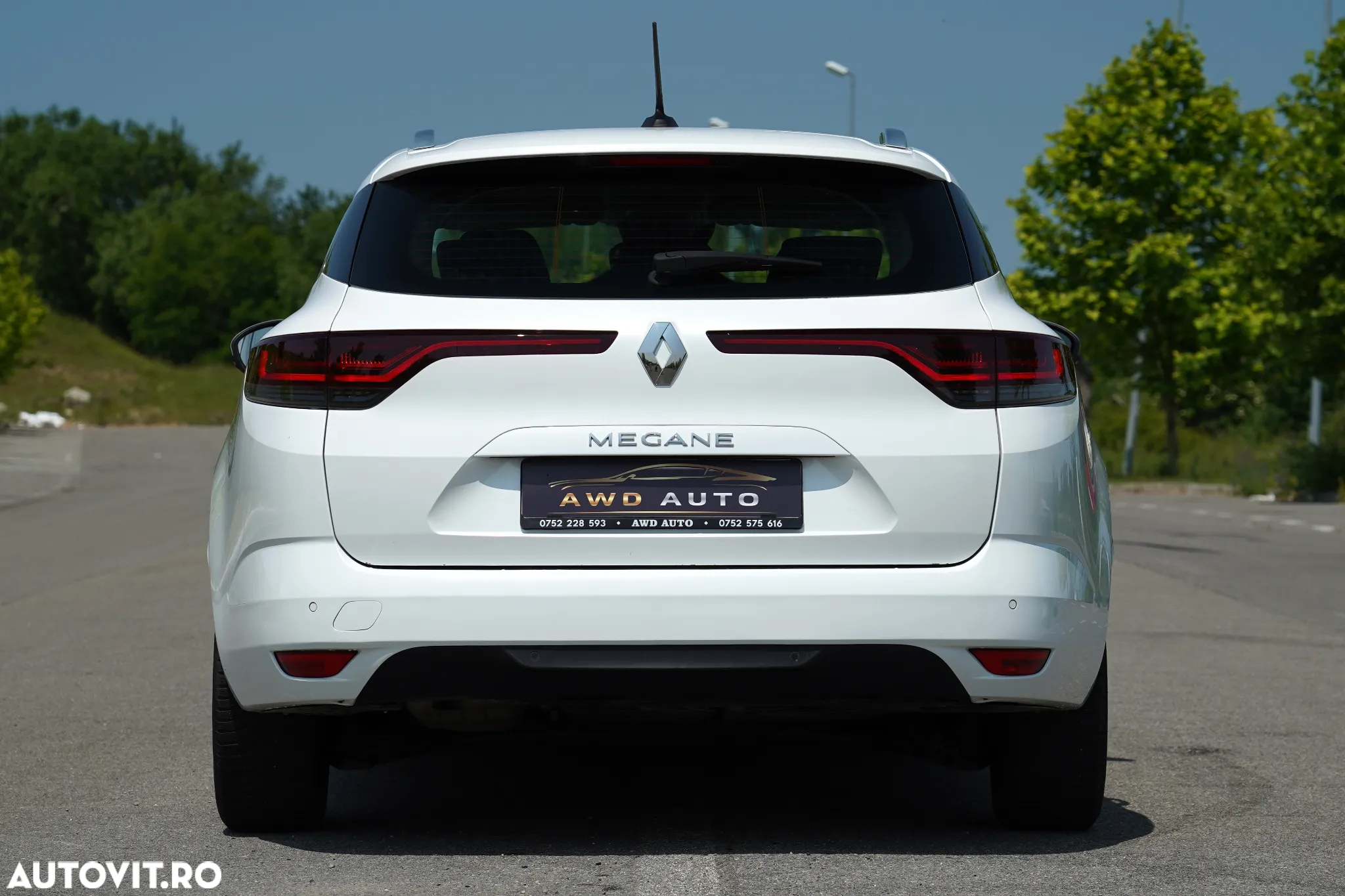 Renault Megane TCe EDC Intens - 22