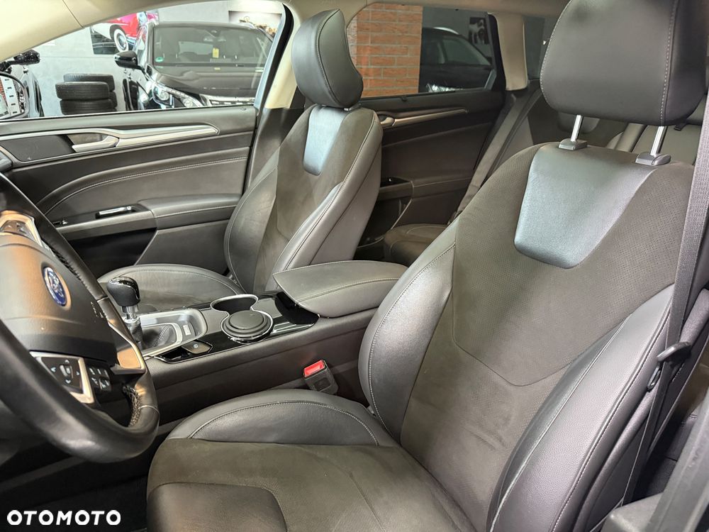 Ford Mondeo 2.0 TDCi Start-Stopp Titanium - 19