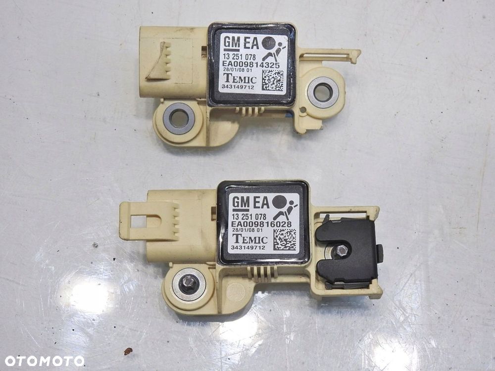 SENSOR UDERZENIOWY OPEL ASTRA III H 13251078 - 2