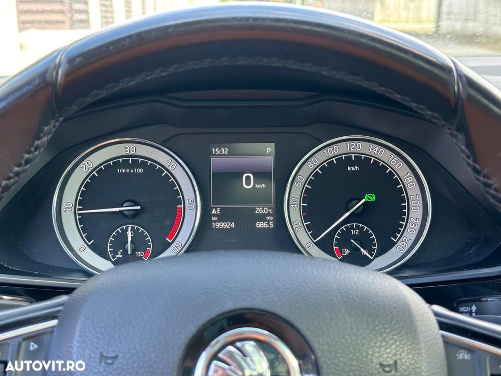 Skoda Superb 2.0 TDI DSG 4X4 Laurin & Klement - 7