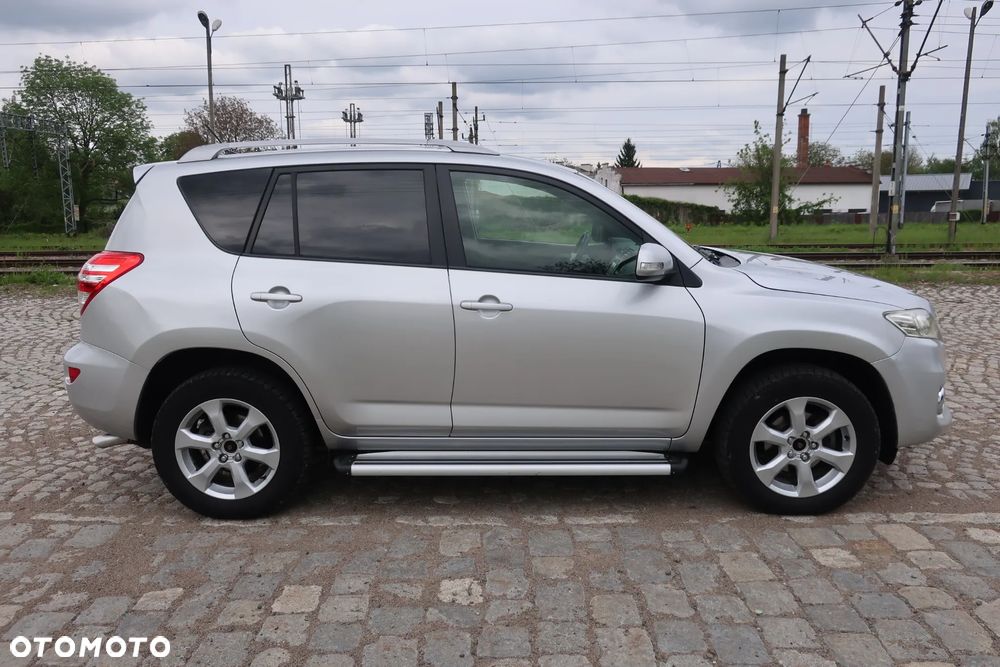 Toyota RAV4 2.2 D-4D 4x4 Executive - 5