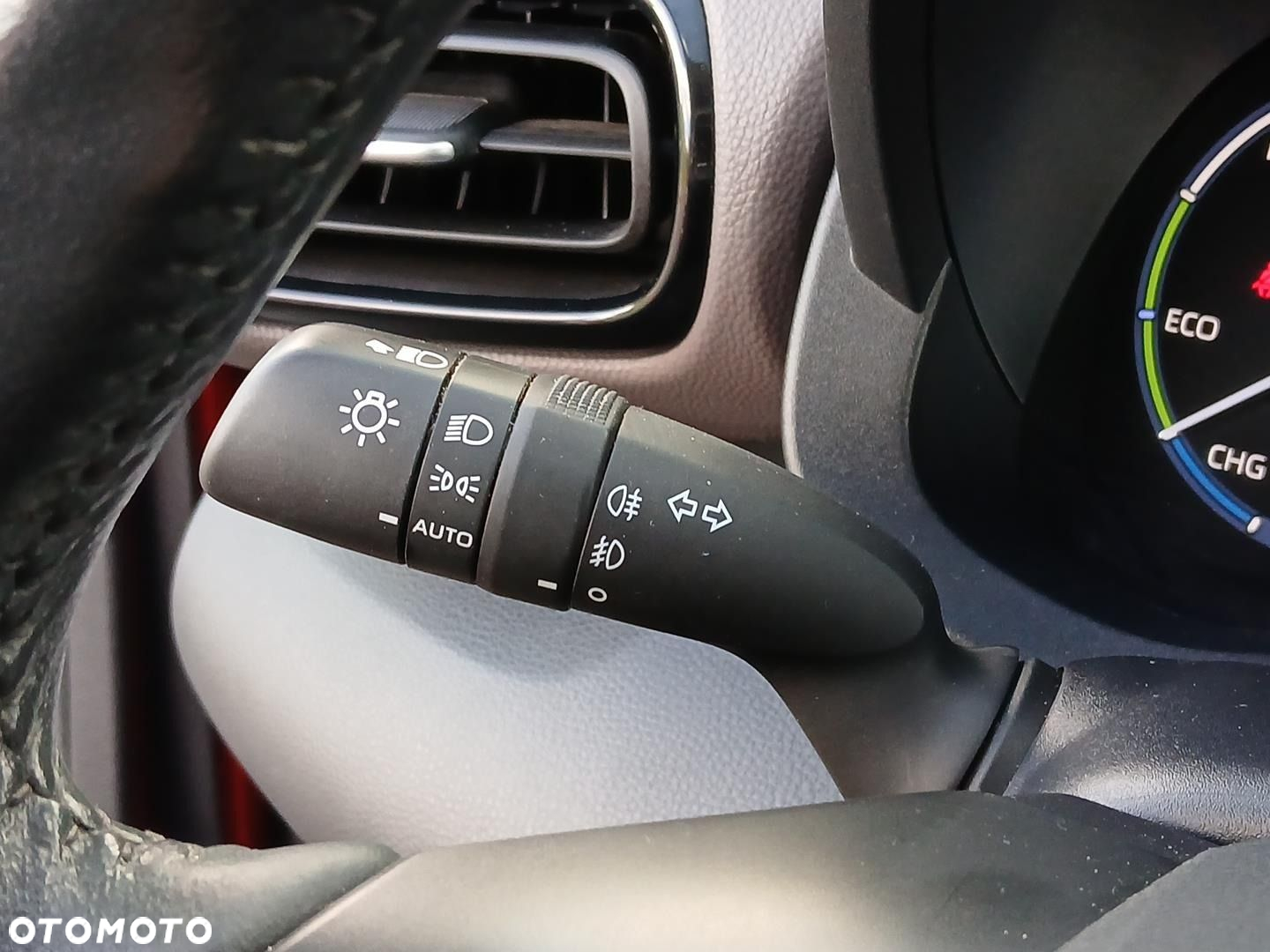 Toyota Yaris Cross - 30