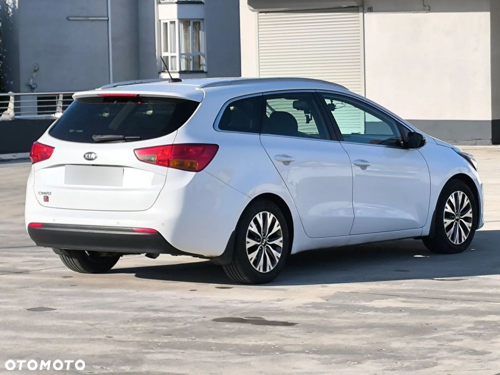 Kia Ceed 1.6 GDI L Business Line - 4