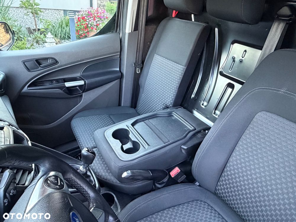 Ford Transit Connect - 19