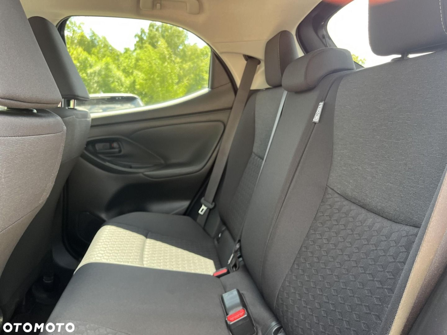 Toyota Yaris - 16