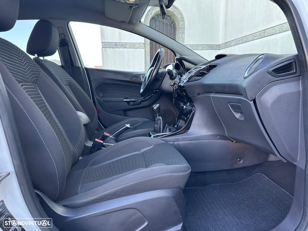 Ford Fiesta 1.0 T EcoBoost Titanium - 13