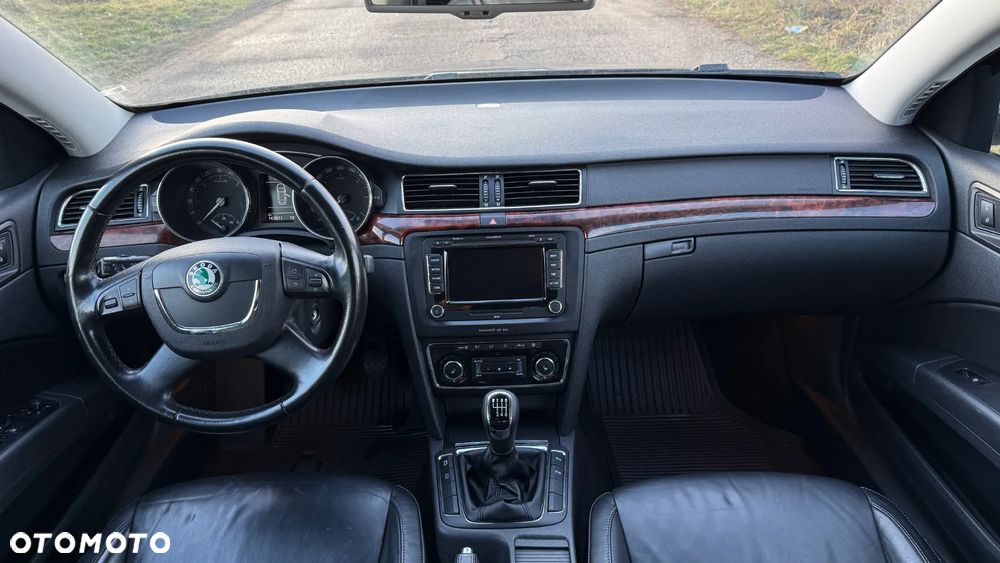 Skoda Superb 2.0 TDI Exclusive - 10