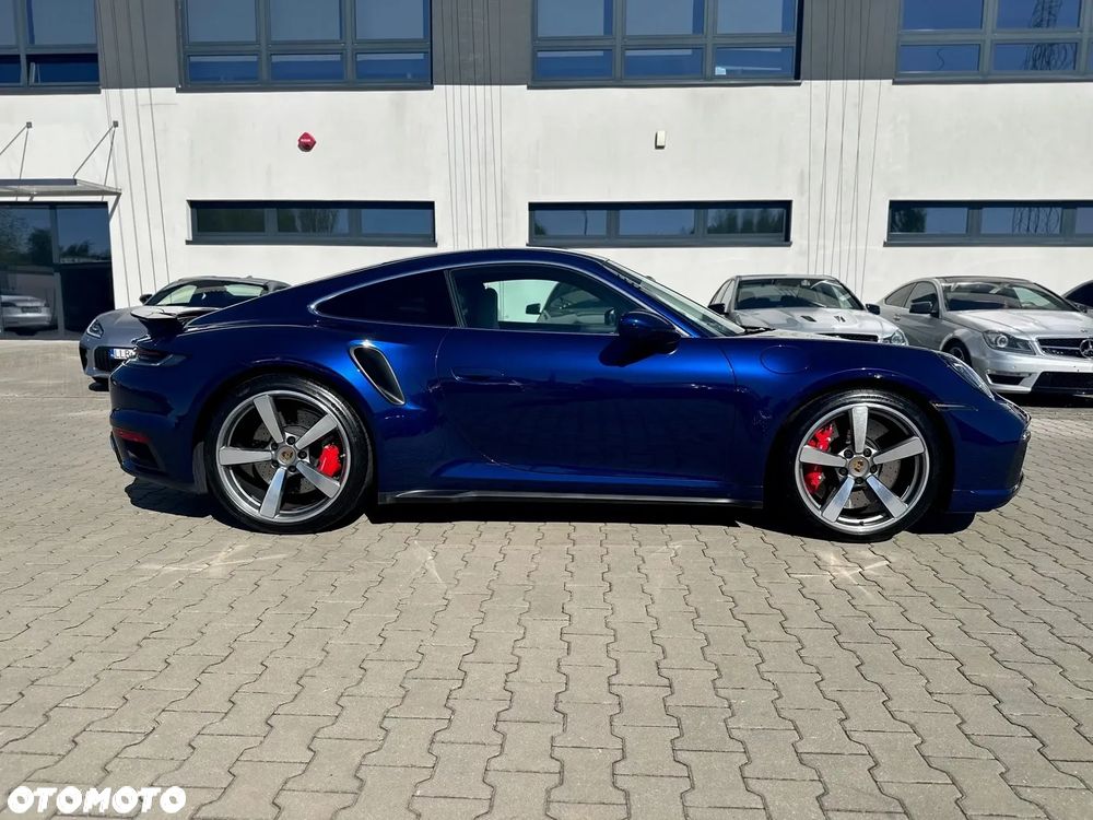 Porsche 911 Turbo - 3