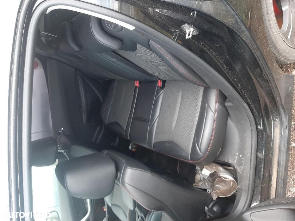 dezmembrez peugeot 308 .1.6l benzina 2012 - 4