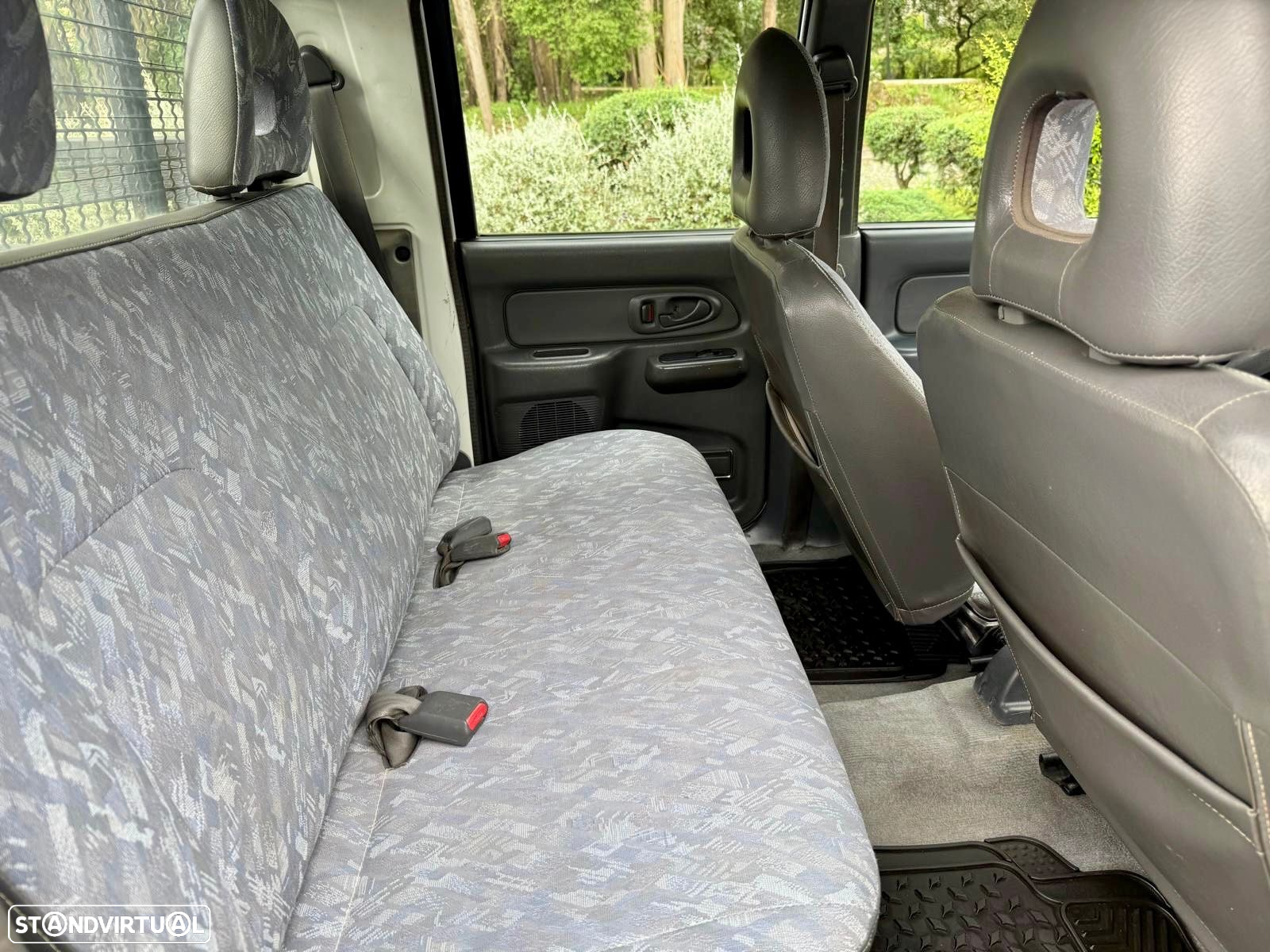 Mitsubishi L200 2.5 TD CD CM - 13