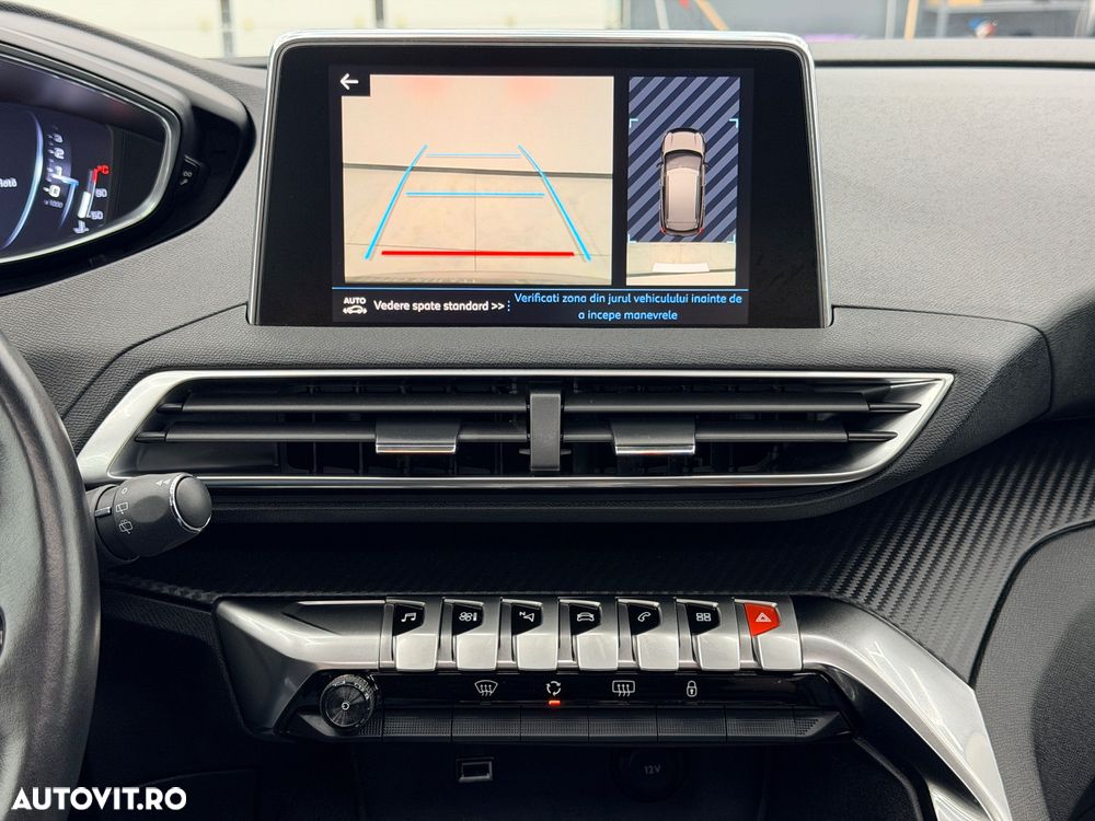 Peugeot 3008 1.2 PureTech Turbo S&S EAT6 Allure - 32