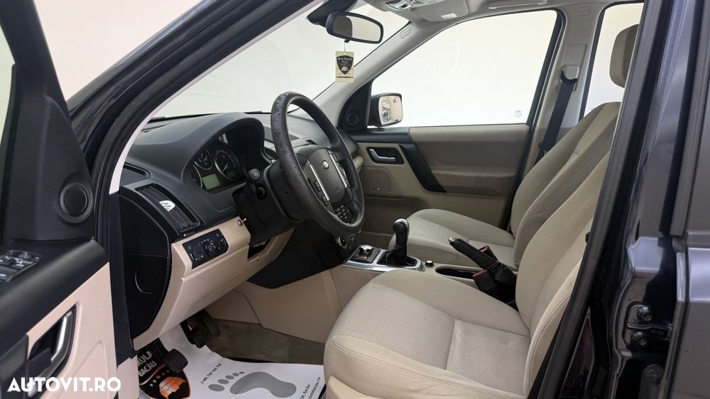 Land Rover Freelander 2 2.2L TD4 HSE - 12
