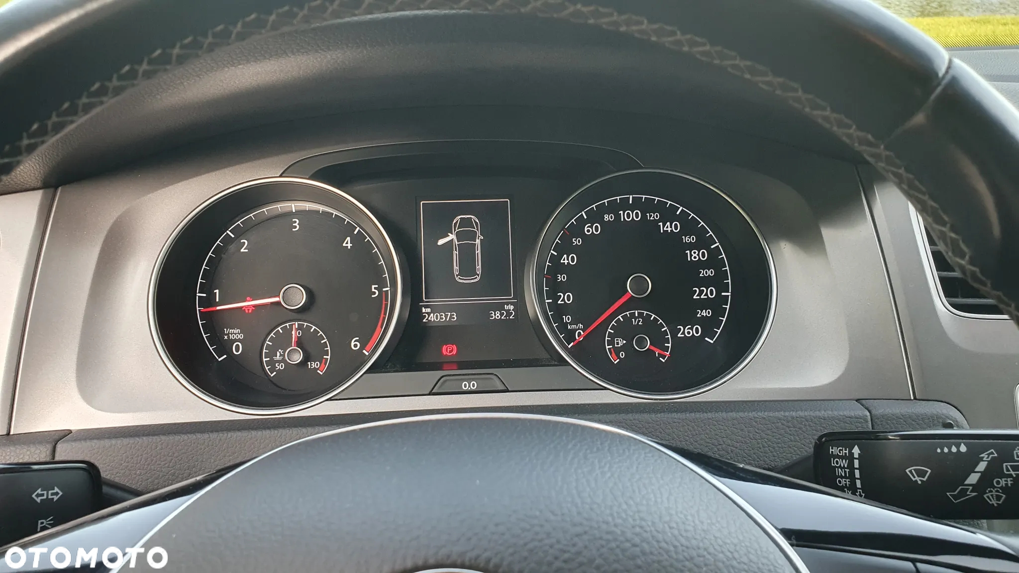 Volkswagen Golf 1.6 TDI 4Motion BlueMotion Technology Lounge - 10