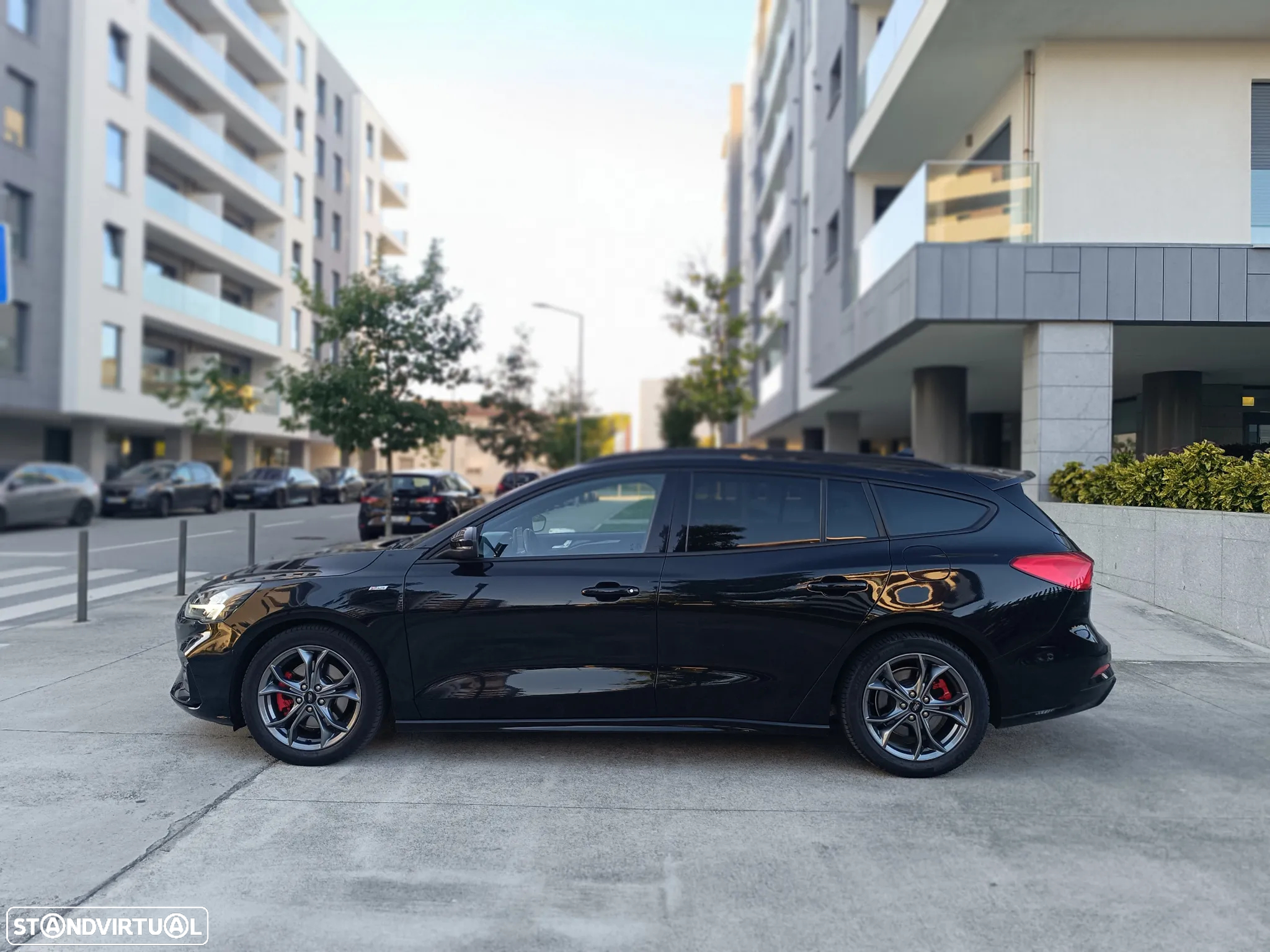 Ford Focus SW 1.0 EcoBoost MHEV ST-Line X - 12