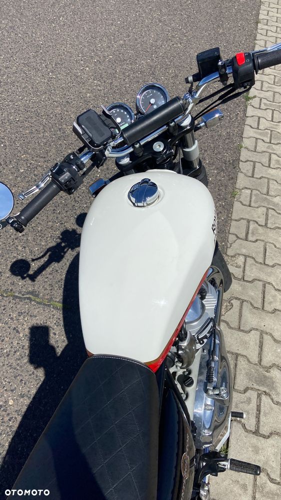 Royal Enfield Interceptor - 4