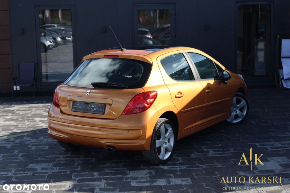 Peugeot 207 - 8