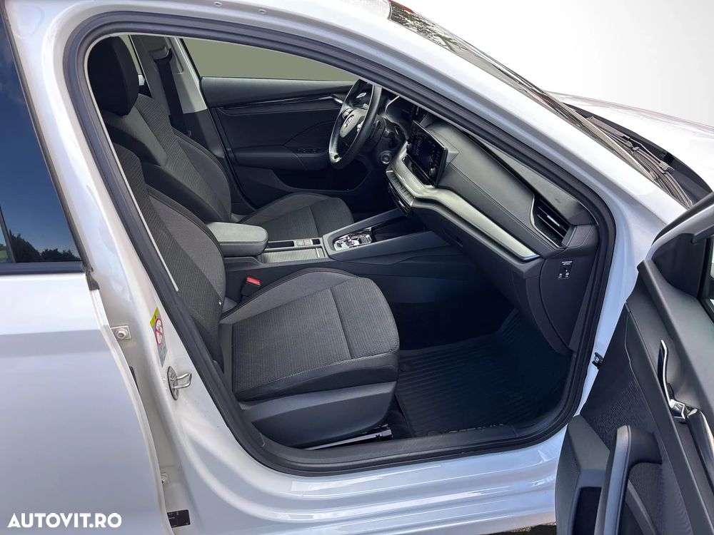 Skoda Octavia 2.0 TDI DSG Ambition - 22