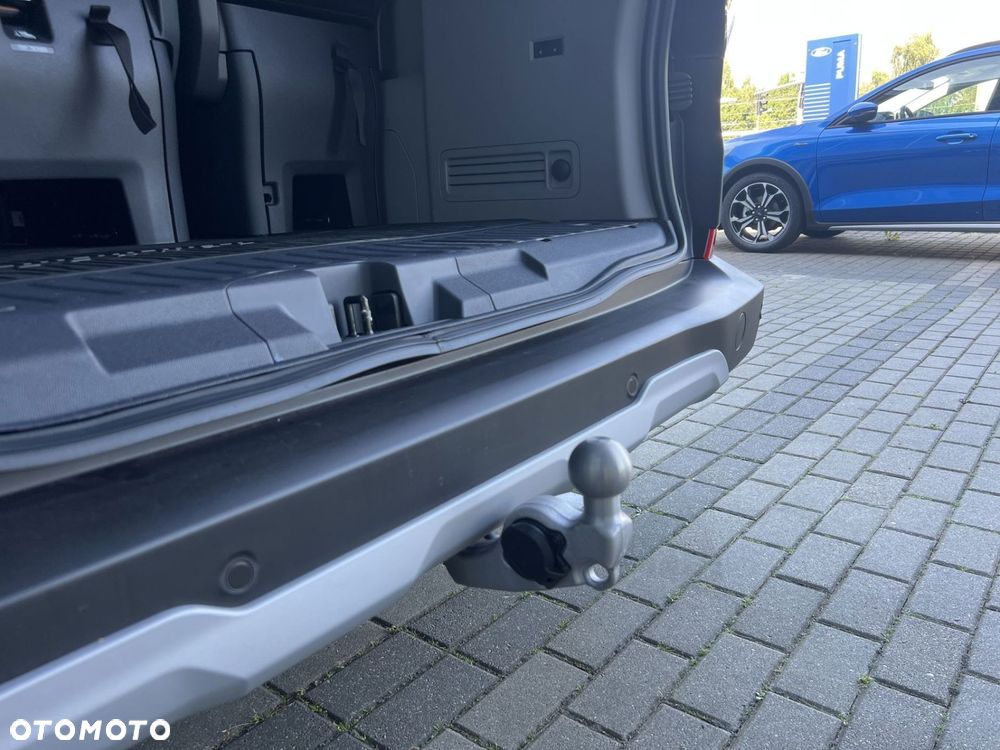 Ford Tourneo Custom - 19