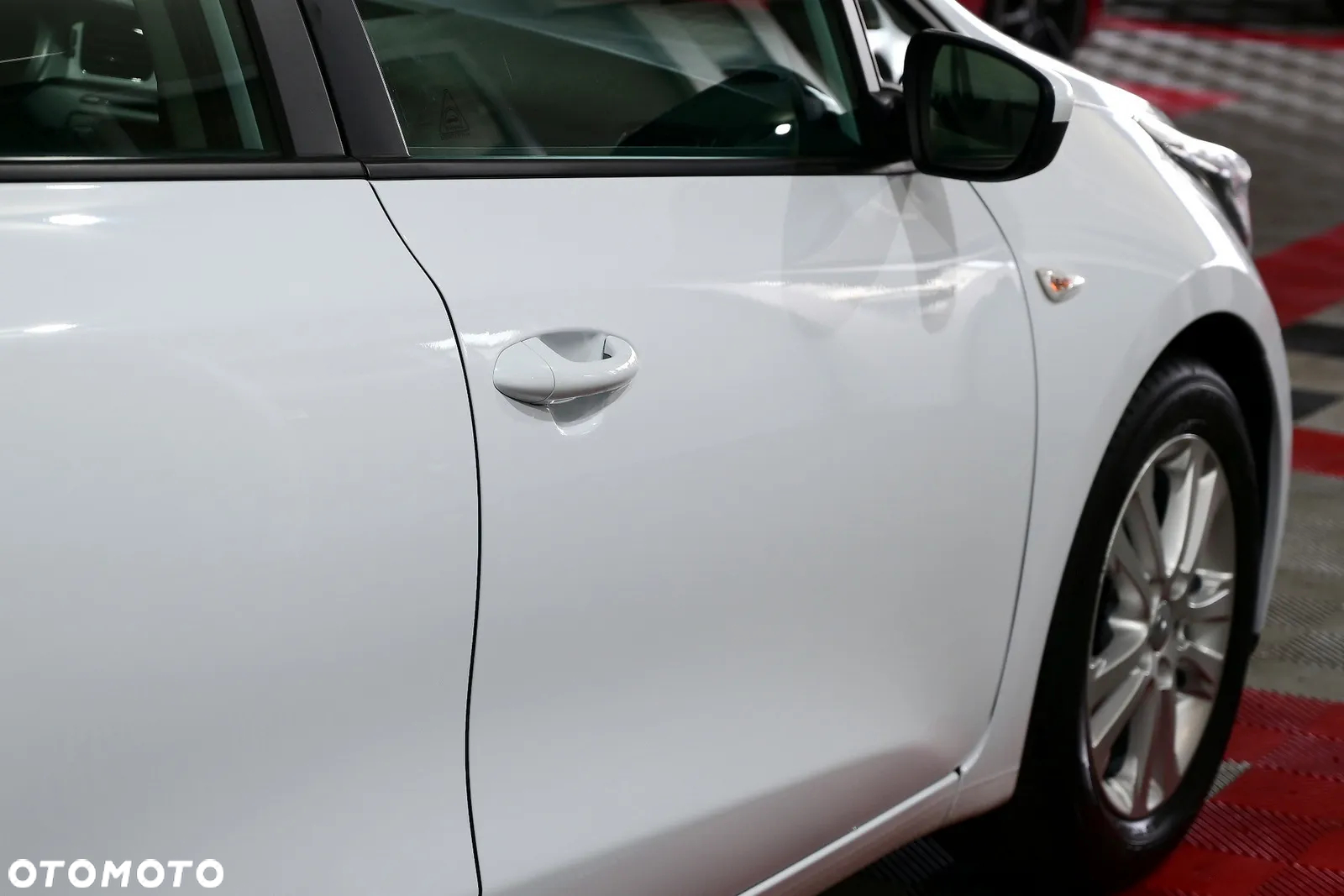 Kia Ceed - 36
