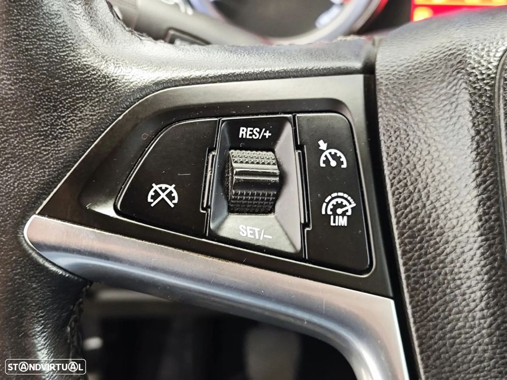 Opel Astra 1.3 CDTi Executive Start/Stop - 33