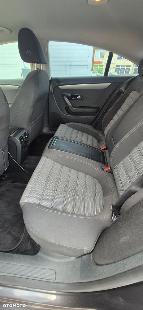 Volkswagen Passat CC - 12