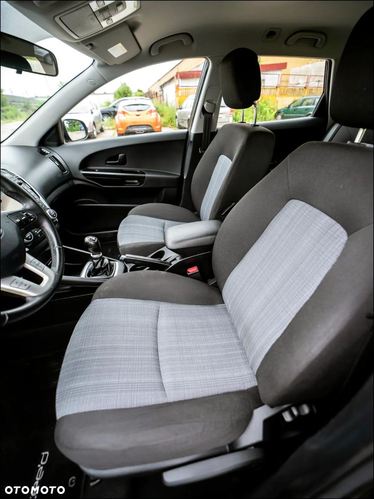 Kia Ceed - 30
