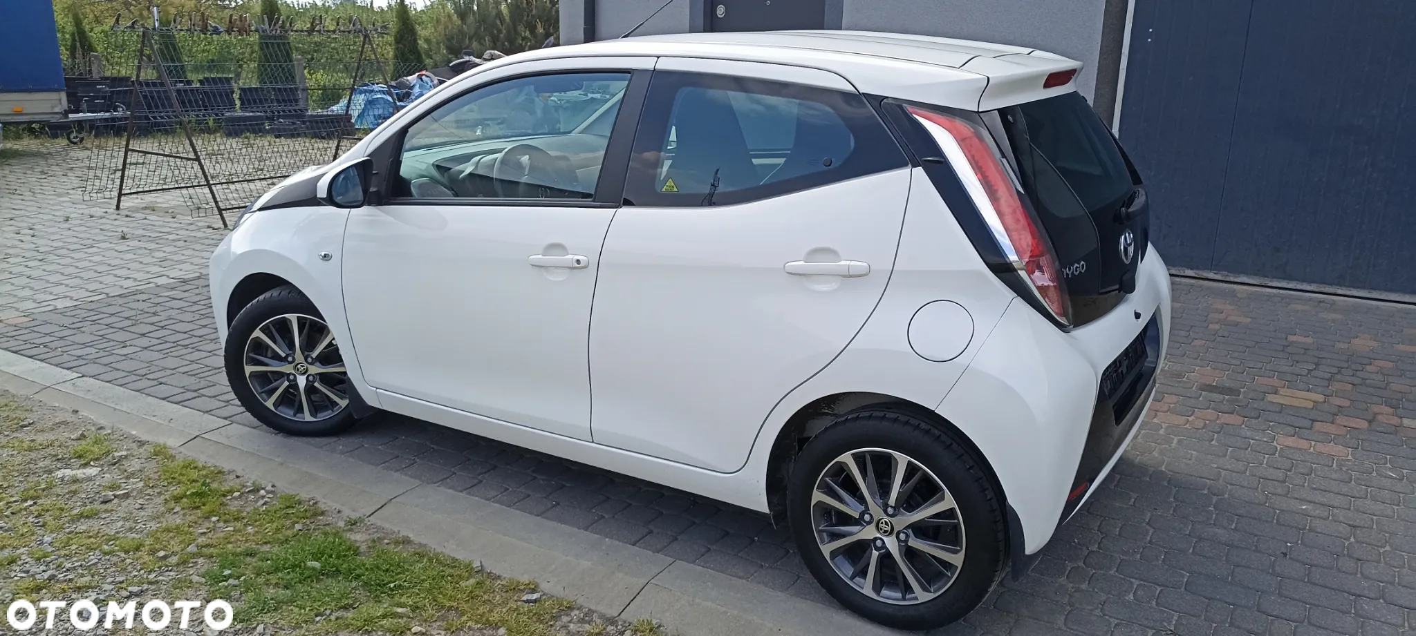 Toyota Aygo x-play touch - 9