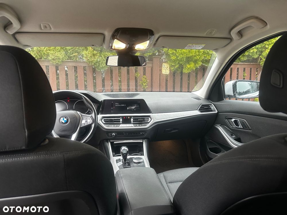 BMW Seria 3 320d Advantage - 9