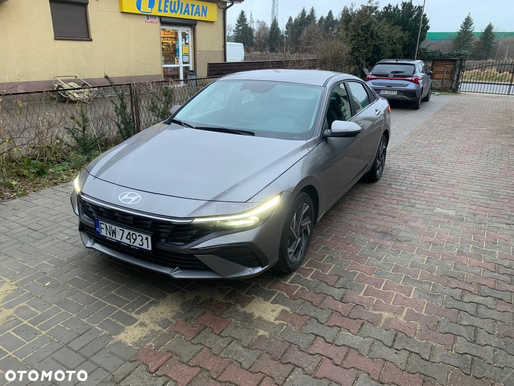 Hyundai Elantra 1.6 Smart CVT - 2
