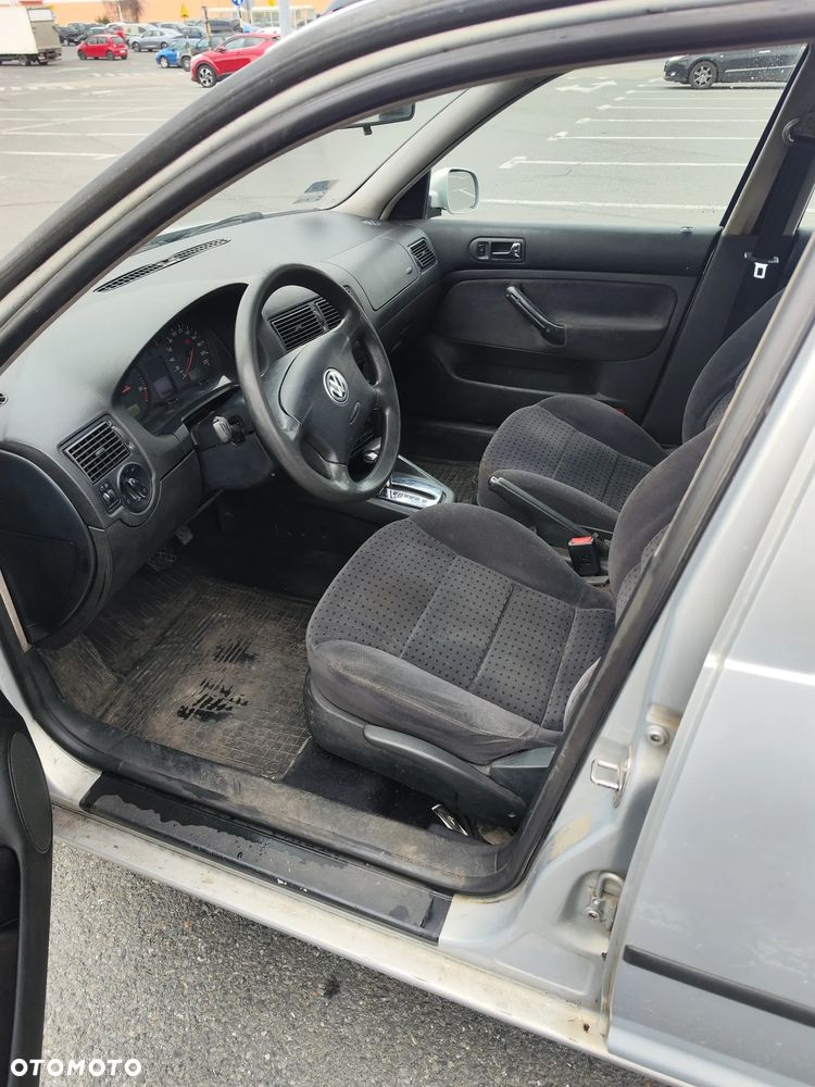 Volkswagen Golf 1.9 TDI Highline - 5