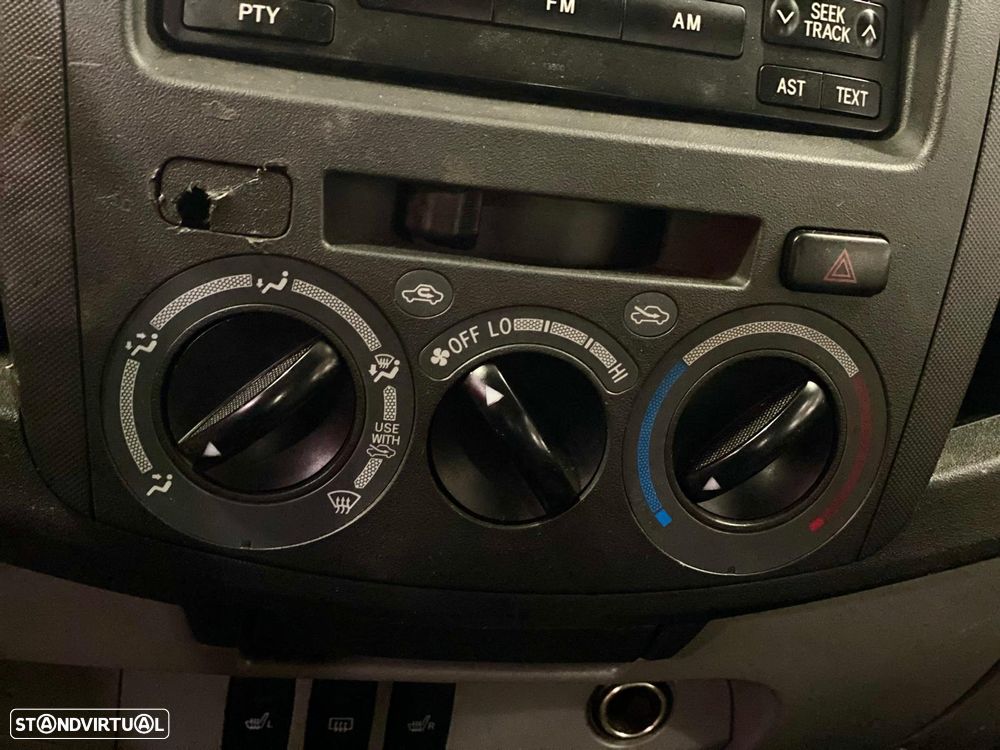 Toyota Hilux 2.5 D-4D CE - 15