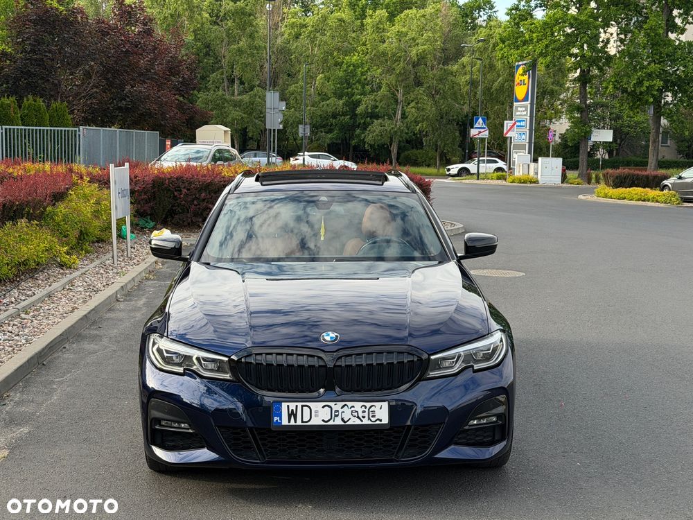 BMW Seria 3 330e M Sport - 23