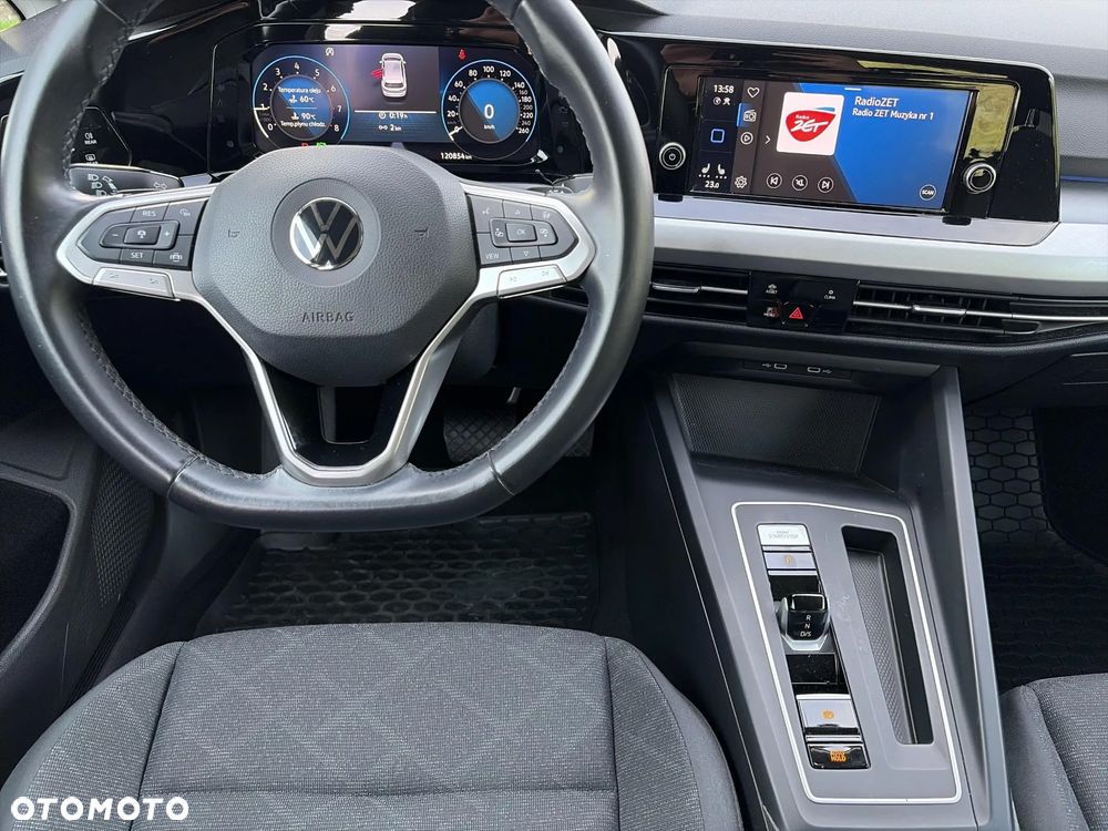 Volkswagen Golf VIII 1.5 eTSI EVO Life DSG - 17