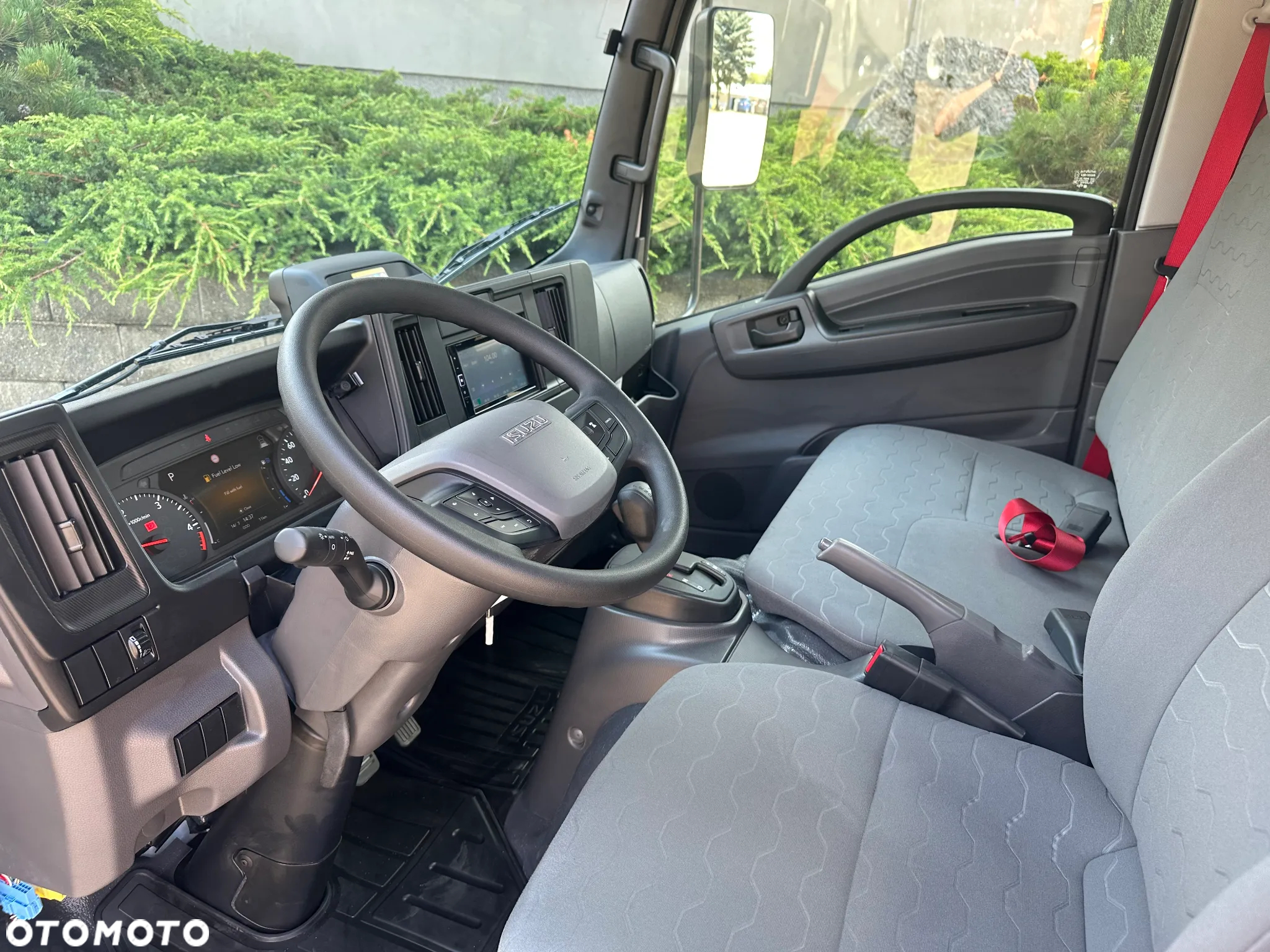 Isuzu M21 GENERATION 2 - 7
