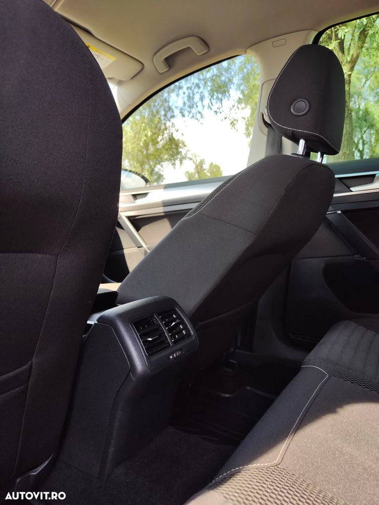 Volkswagen Golf 1.6 TDI DPF DSG Comfortline - 20
