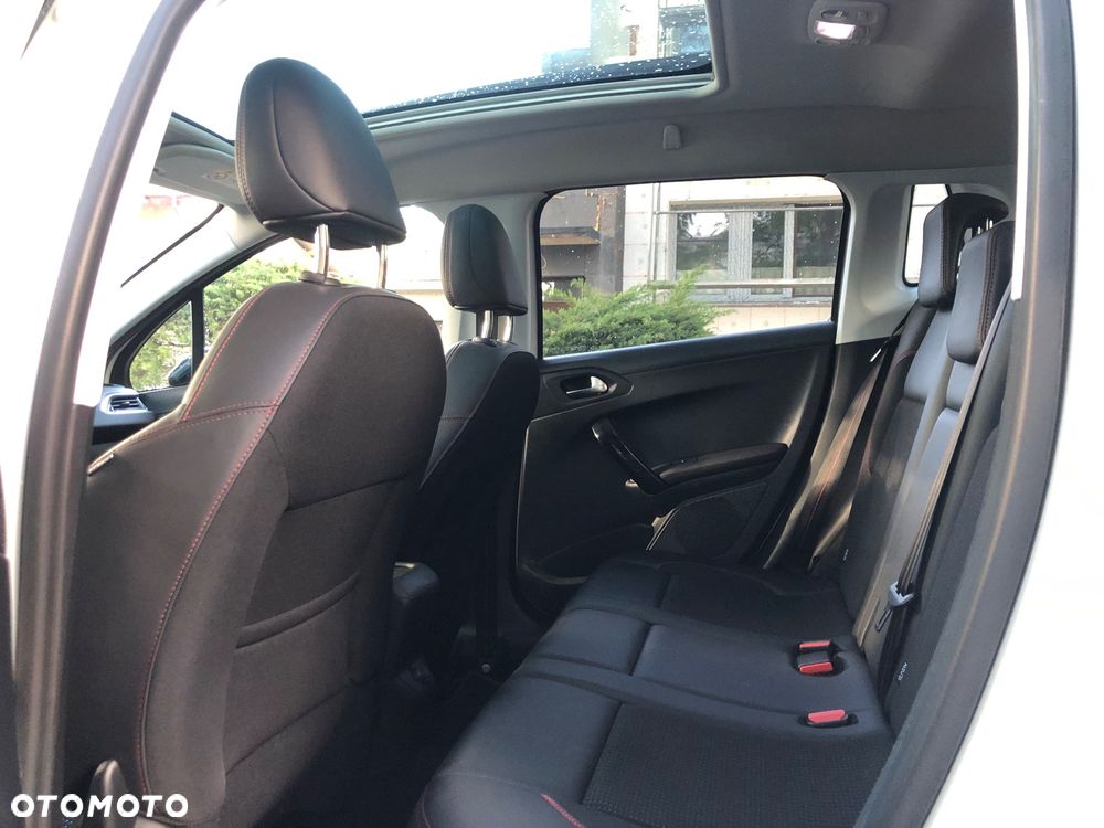 Peugeot 2008 BlueHDi FAP 120 STOP & START GT-Line Edition - 15
