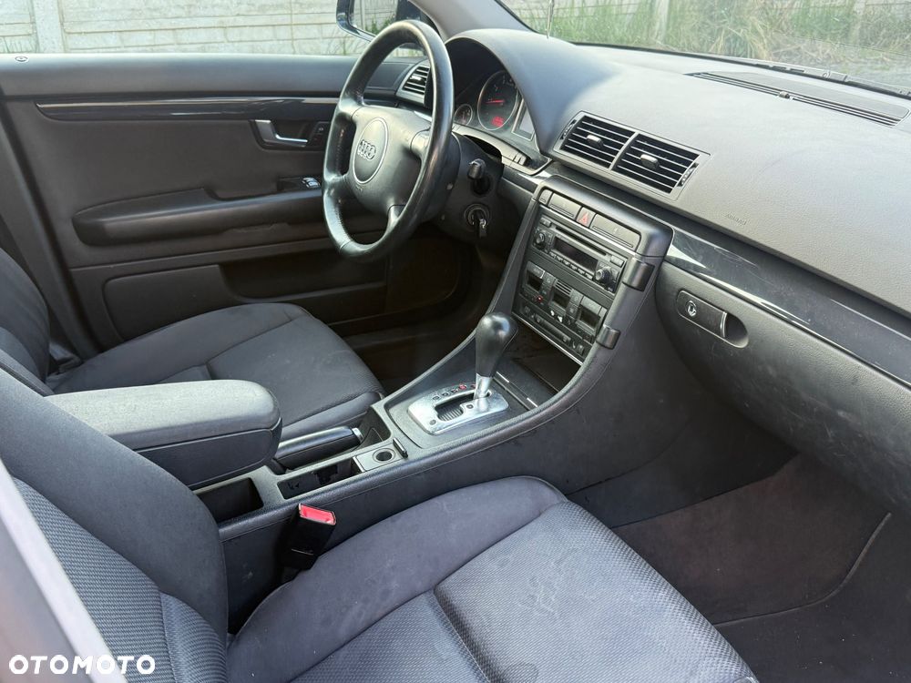 Audi A4 Limousine 2.0 FSI - 5