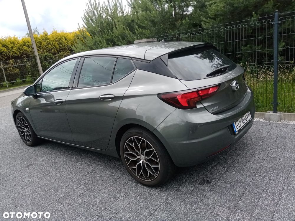Opel Astra 1.2 T Business Edition S&S - 4