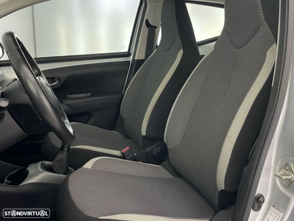 Toyota Aygo 1.0 - 18