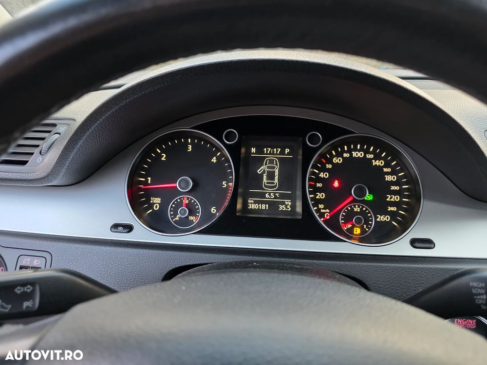 Volkswagen Passat 2.0 TDI DSG Comfortline - 11