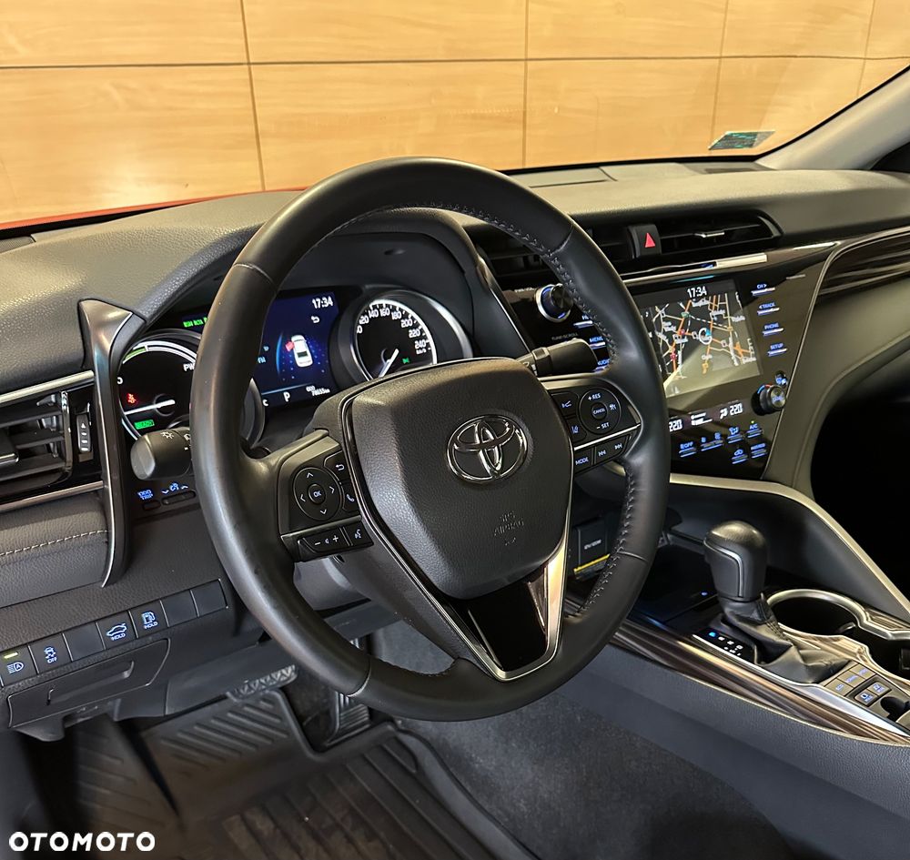 Toyota Camry 2.5 Hybrid Executive CVT - 14
