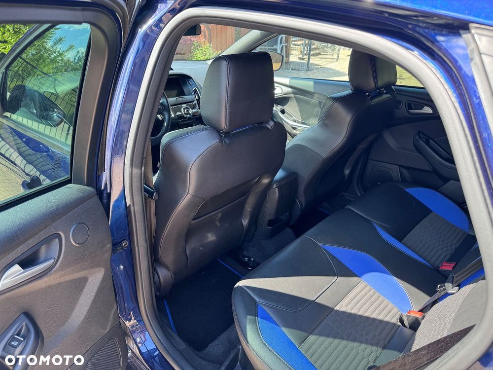 Ford Focus 2.0 EcoBoost ST - 14
