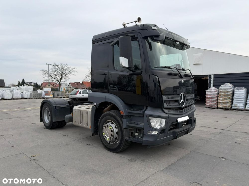 Mercedes-Benz Actros - 3