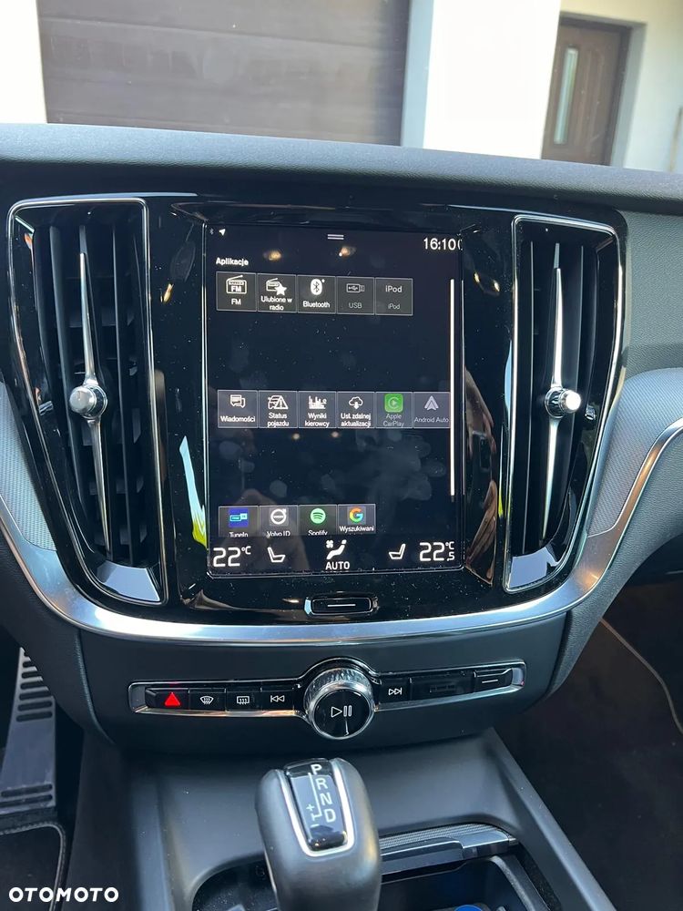 Volvo V60 T4 R-Design - 18