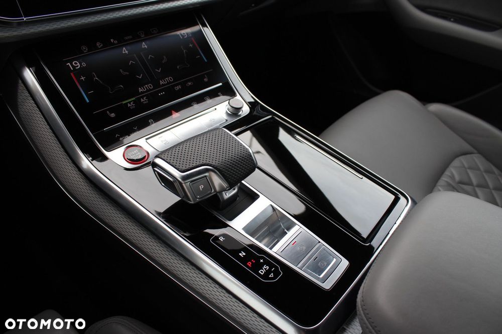 Audi SQ8 - 26