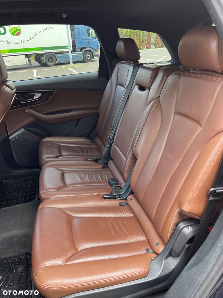 Audi Q7 3.0 TFSI Quattro Tiptronic - 23