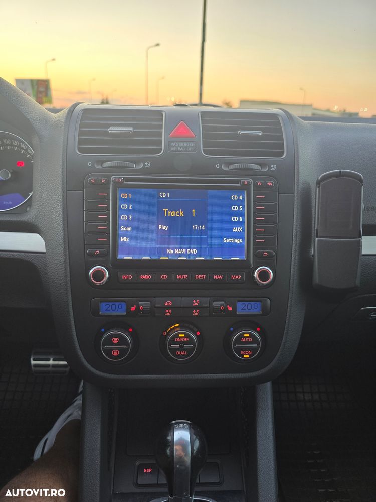 Volkswagen Golf 2.0FSI GTI DSG - 19