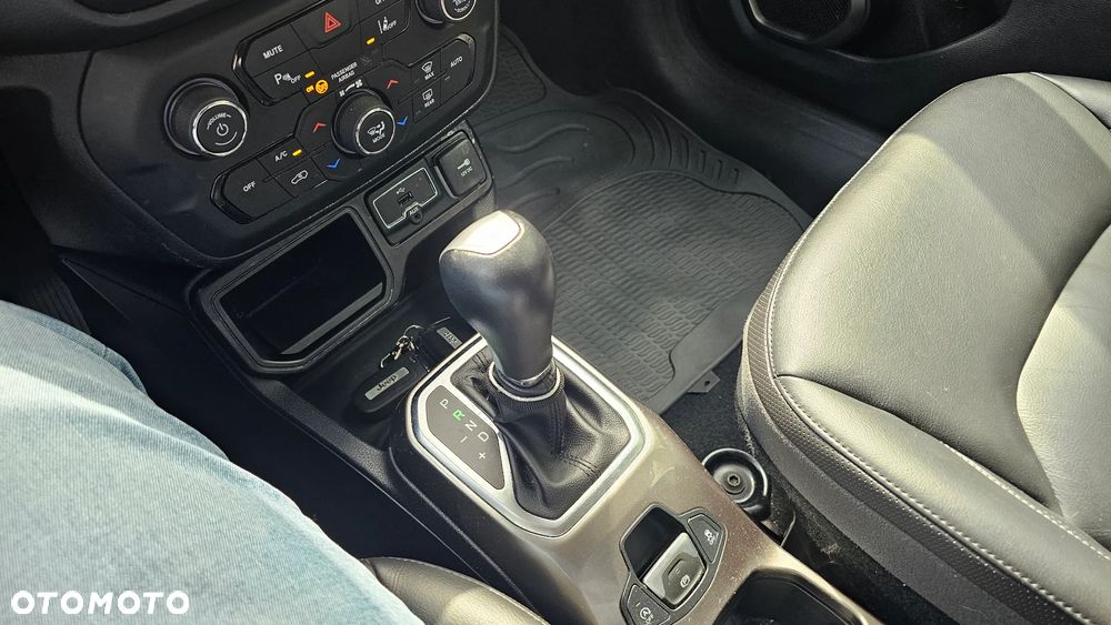 Jeep Renegade 1.3 T-GDI Automatik Limited - 19